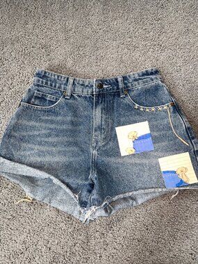 13DE MARZO PARIS LOVE IS ALL AROUND ICONIC BEAR DENIM SHORTS - SIZE L /  27"W